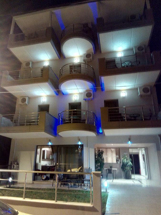 Villa Konstantinos Olympiakí Aktí 外观 照片